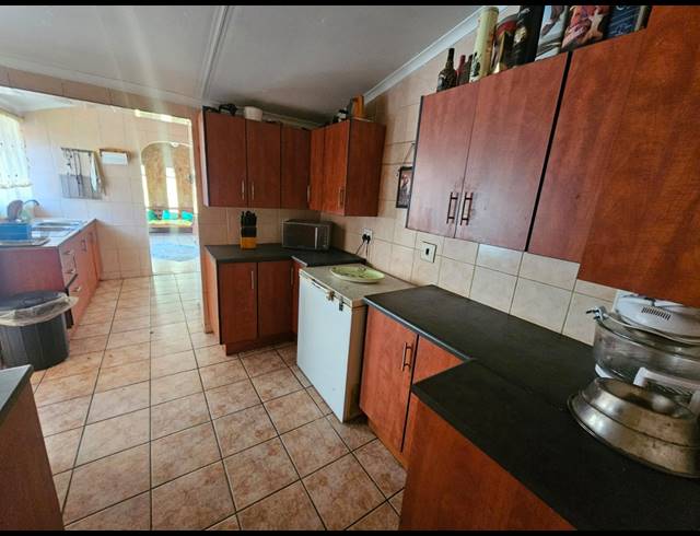 4 BEDROOM HOUSE FOR SALE IN SASOLBURG EXT 12